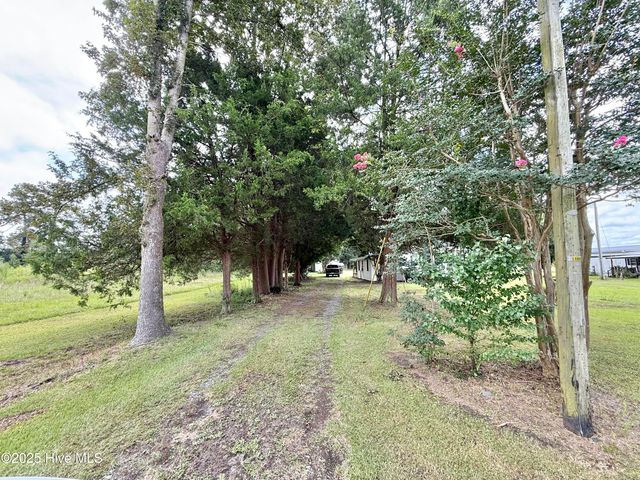 617 Johnson Ch Road, Warsaw, NC 28398