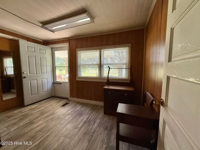 617 Johnson Ch Road, Warsaw, NC 28398