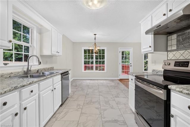 15 Collin Lane, Thomasville, NC 27360