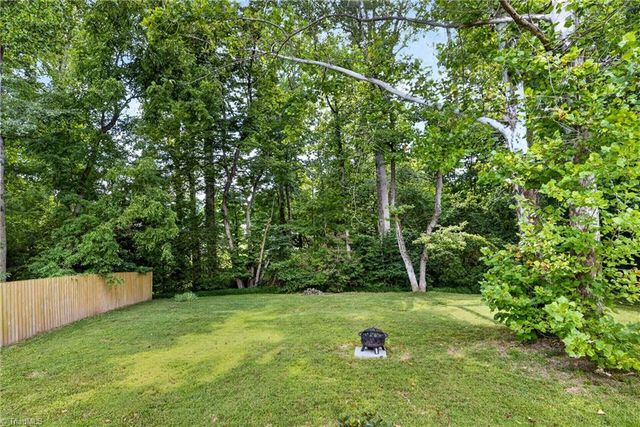 15 Collin Lane, Thomasville, NC 27360
