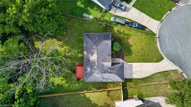 15 Collin Lane, Thomasville, NC 27360