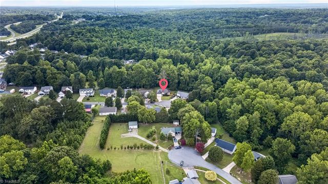15 Collin Lane, Thomasville, NC 27360