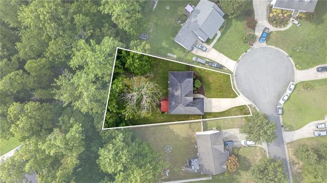 15 Collin Lane, Thomasville, NC 27360
