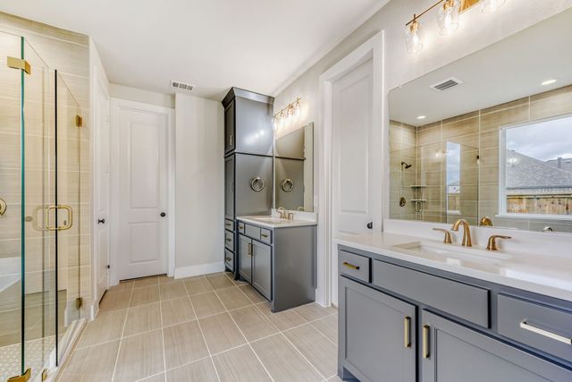 807 Open Range Drive, Mansfield, TX 76063