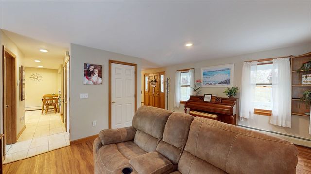 22 Ridgewood Drive, Scituate, RI 02857