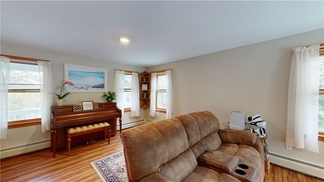 22 Ridgewood Drive, Scituate, RI 02857