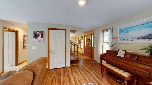 22 Ridgewood Drive, Scituate, RI 02857