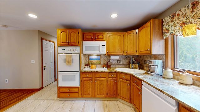 22 Ridgewood Drive, Scituate, RI 02857