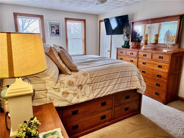 22 Ridgewood Drive, Scituate, RI 02857