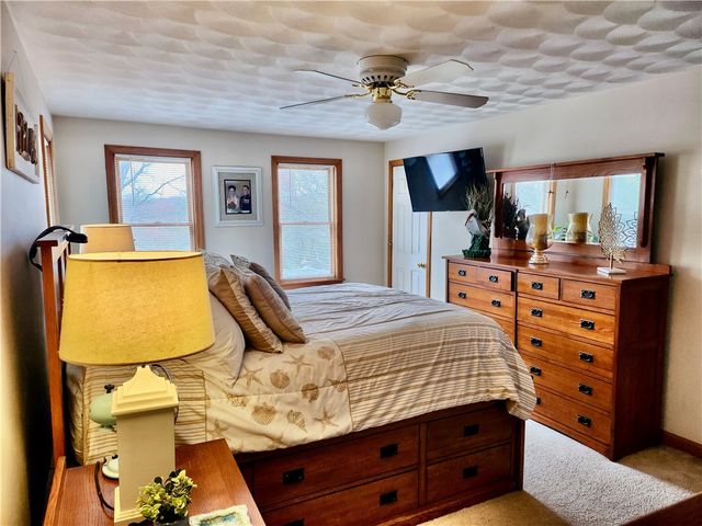 22 Ridgewood Drive, Scituate, RI 02857