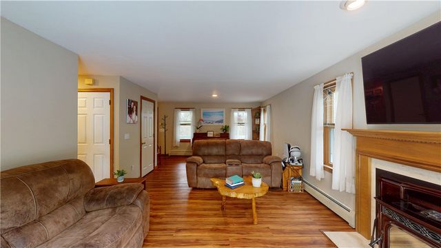 22 Ridgewood Drive, Scituate, RI 02857