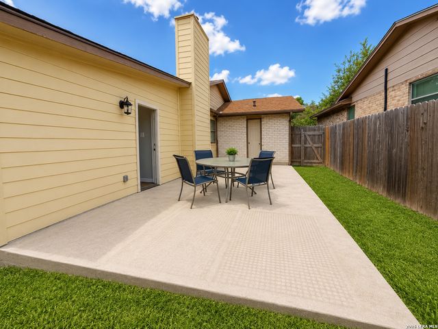 5126 Timberhurst, San Antonio, TX 78250