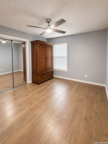 5126 Timberhurst, San Antonio, TX 78250