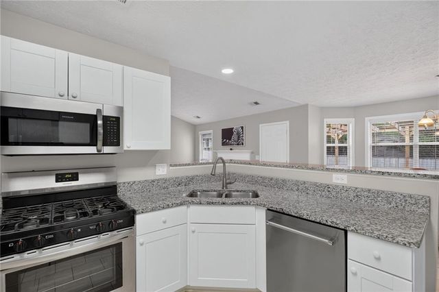 300 Hickory Pointe Court, Villa Rica, GA 30180