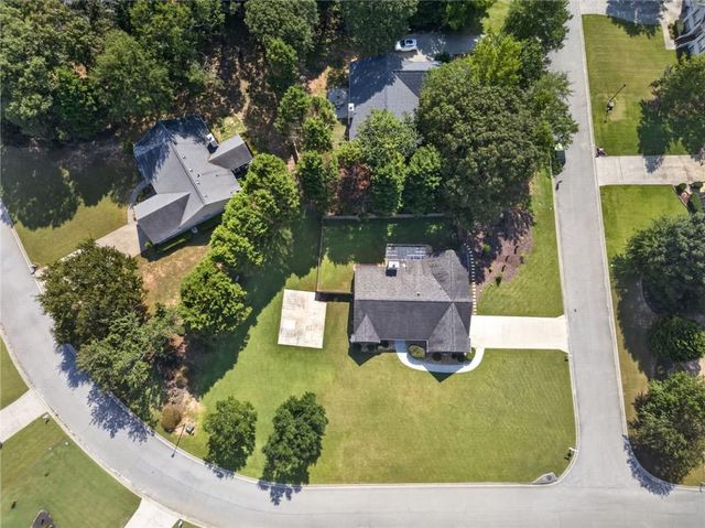 300 Hickory Pointe Court, Villa Rica, GA 30180