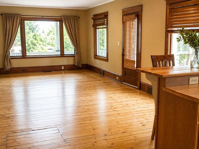 460-462 Colchester Avenue, Burlington, VT 05401