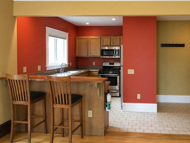 460-462 Colchester Avenue, Burlington, VT 05401