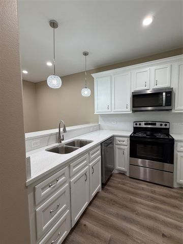 408 Mary Avenue, Huntsville, TX 77320