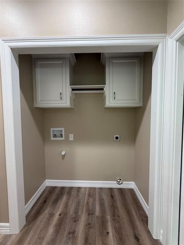 408 Mary Avenue, Huntsville, TX 77320