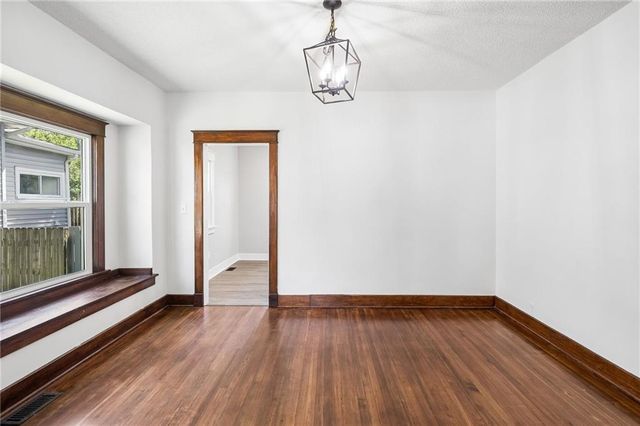 111 Groom Street, Liberty, MO 64068