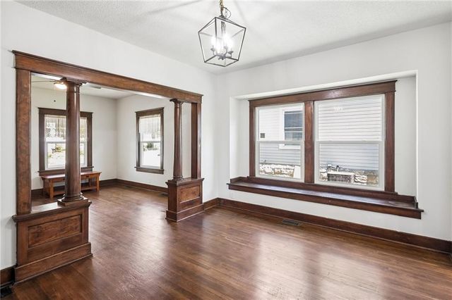 111 Groom Street, Liberty, MO 64068