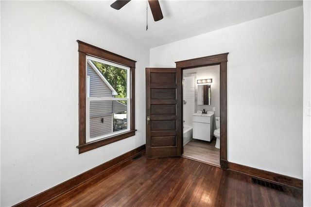 111 Groom Street, Liberty, MO 64068