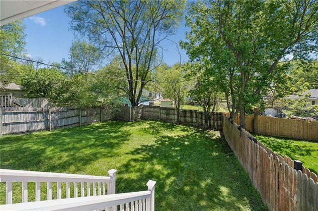 111 Groom Street, Liberty, MO 64068