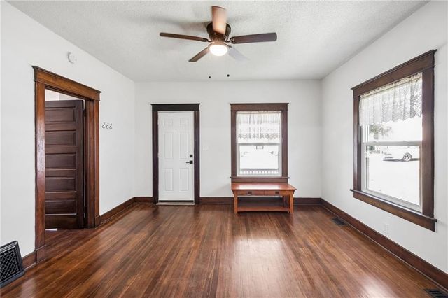 111 Groom Street, Liberty, MO 64068