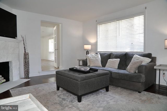 113 E FRANKLIN ST, Ephrata, PA 17522