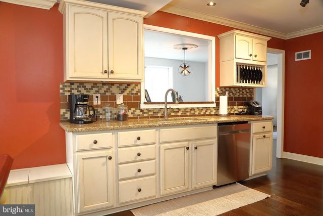 113 E FRANKLIN ST, Ephrata, PA 17522