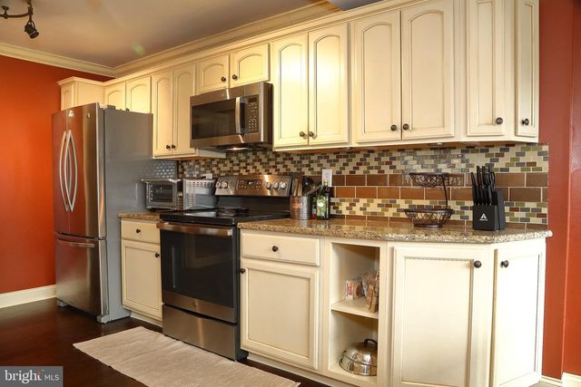113 E FRANKLIN ST, Ephrata, PA 17522