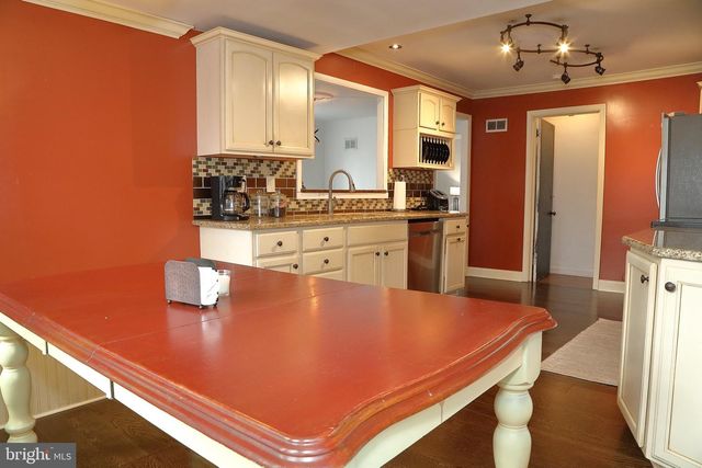 113 E FRANKLIN ST, Ephrata, PA 17522