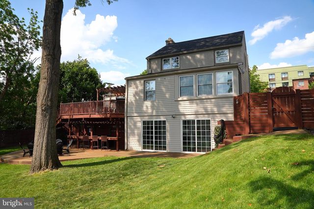 113 E FRANKLIN ST, Ephrata, PA 17522