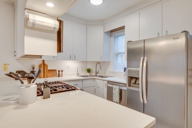 29-31 Washburn Ave 1A, Cambridge, MA 02140