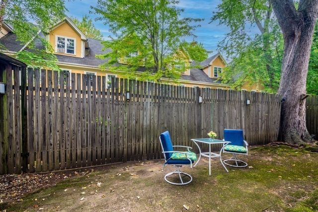 29-31 Washburn Ave 1A, Cambridge, MA 02140
