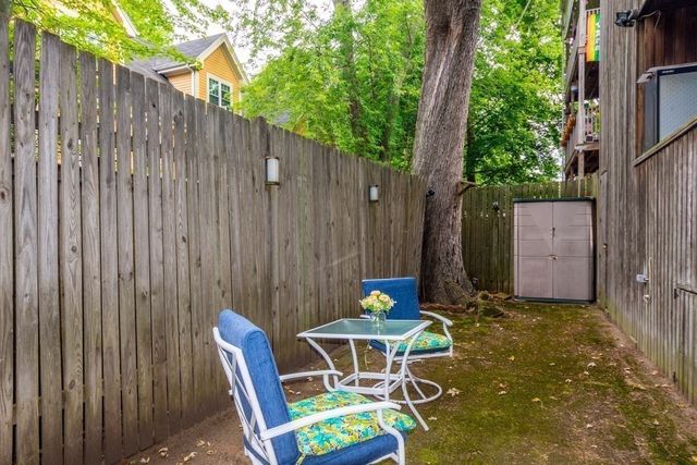 29-31 Washburn Ave 1A, Cambridge, MA 02140