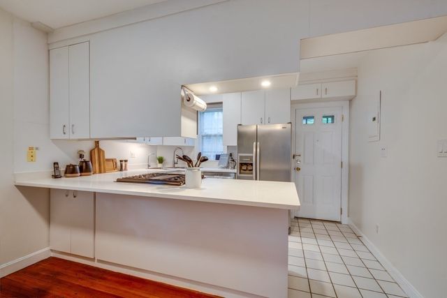 29-31 Washburn Ave 1A, Cambridge, MA 02140