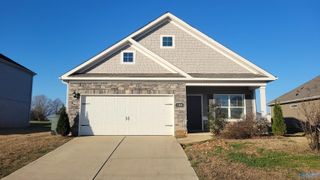 13030 Lantern Pointe Way, Harvest, AL 35749
