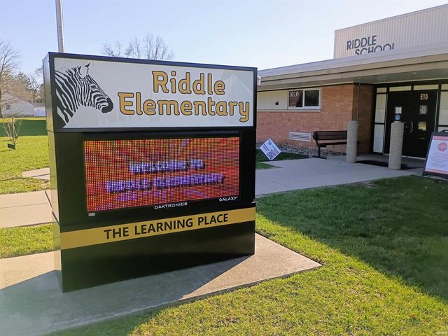 328 Jay Street, Rochester, IN 46975