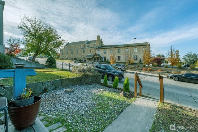 415 King Street, Wenatchee, WA 98801