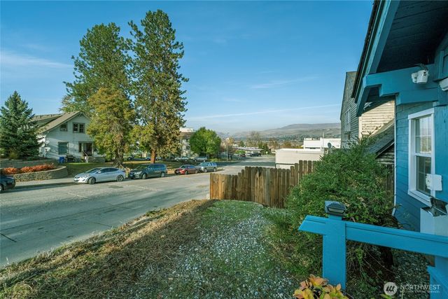 415 King Street, Wenatchee, WA 98801