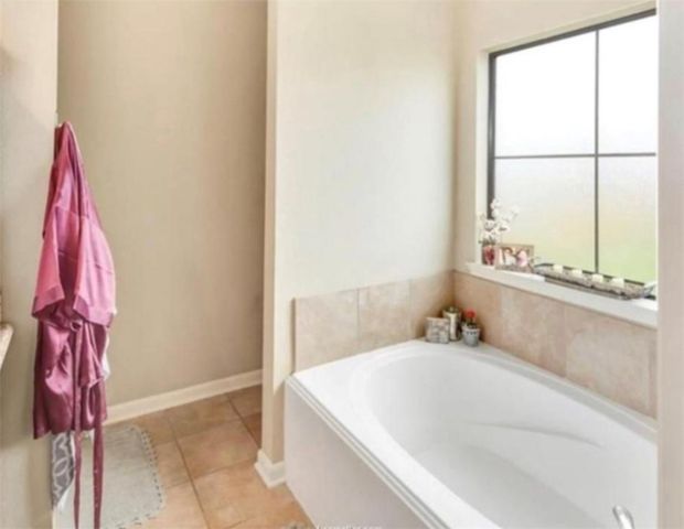 15411 Baker Meadow Loop, College Station, TX 77845