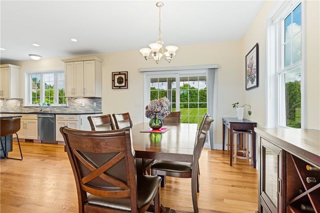 11 Aubin Street, Seekonk, MA 02771