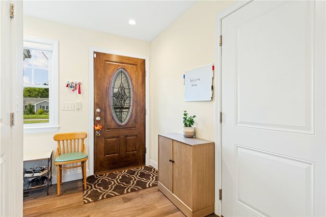 11 Aubin Street, Seekonk, MA 02771