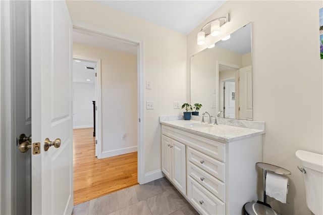 11 Aubin Street, Seekonk, MA 02771
