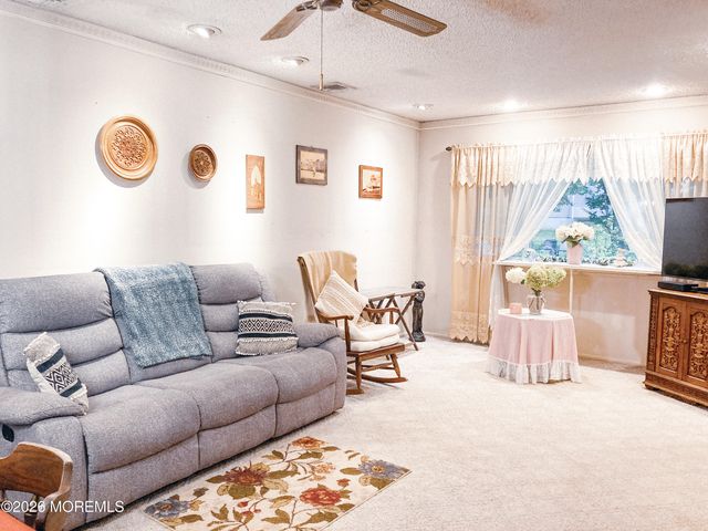 3 B Swan Street, Manchester, NJ 08759