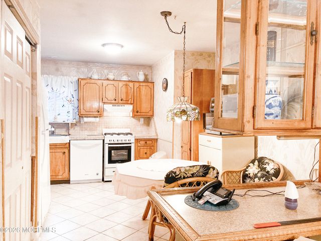 3 B Swan Street, Manchester, NJ 08759