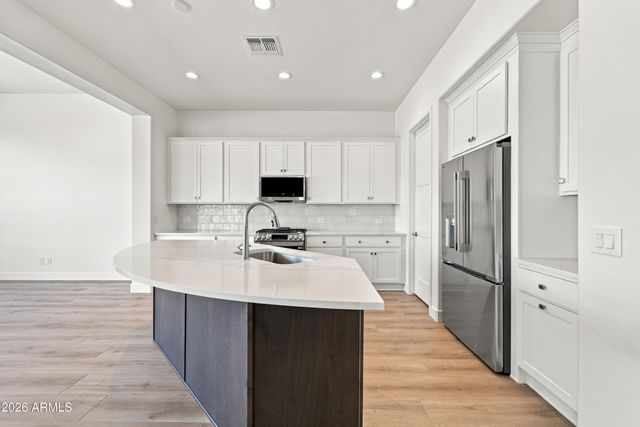 16672 W FAIRMOUNT Avenue, Goodyear, AZ 85395