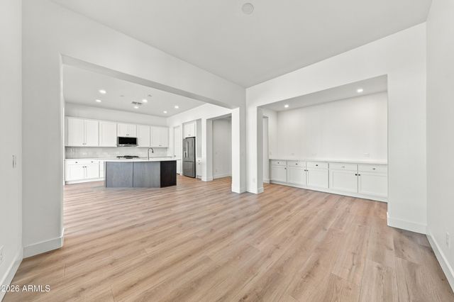 16672 W FAIRMOUNT Avenue, Goodyear, AZ 85395