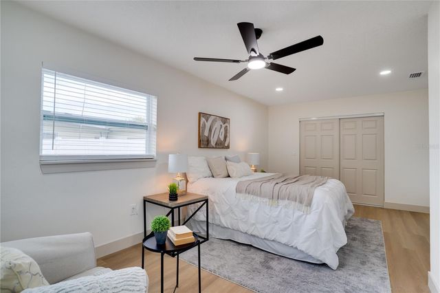 1950 75TH STREET N, St Petersburg, FL 33710